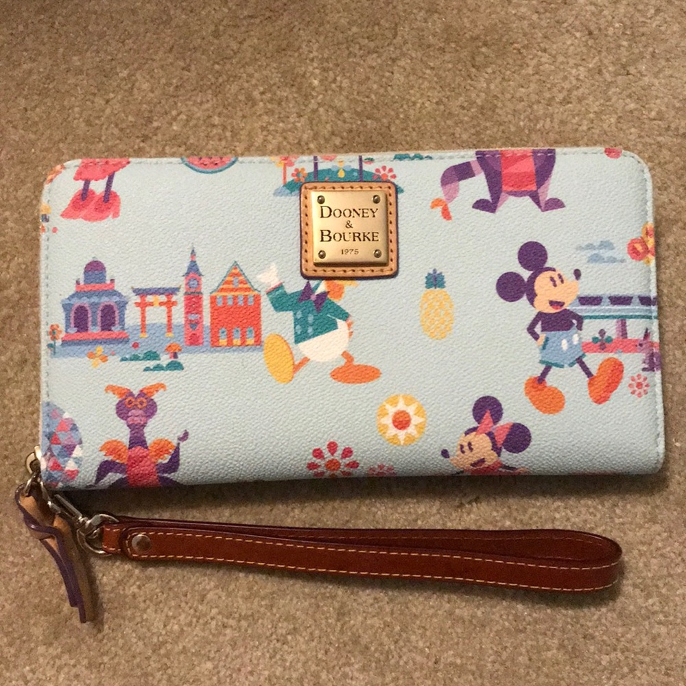 2017 flower and garden Disney dooney wallet